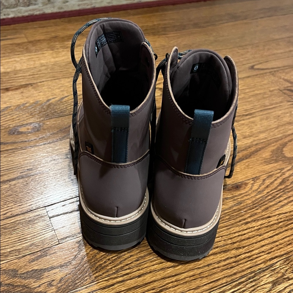 HOST PICK 🎉🎉 Teva Women’s Fashion Lace Up Boots, TTS, Size 9 - Picture 10 of 12